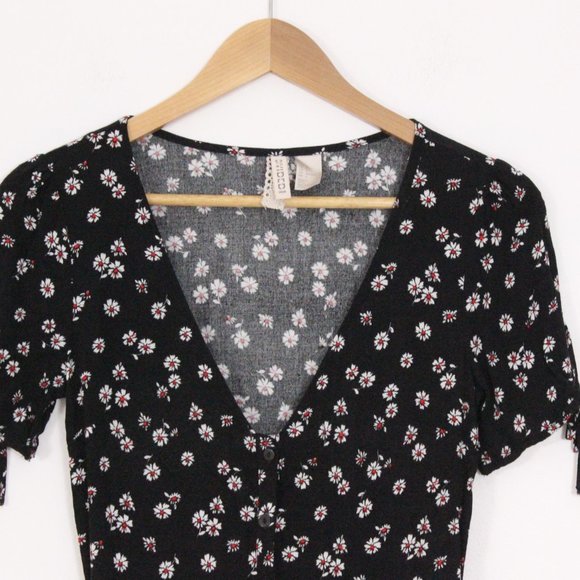 *H&M V-neck Floral Button Up Dress - Picture 5 of 8